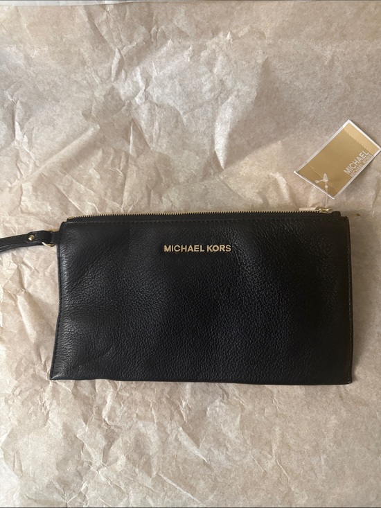 Michael Kors Handbags - Michael Kors Black Leather Wristlet with Gold Logo